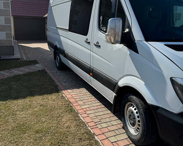 Белый Мерседес Sprinter, объемом двигателя 0 л и пробегом 314 тыс. км за 38660 $, фото 1 на Automoto.ua