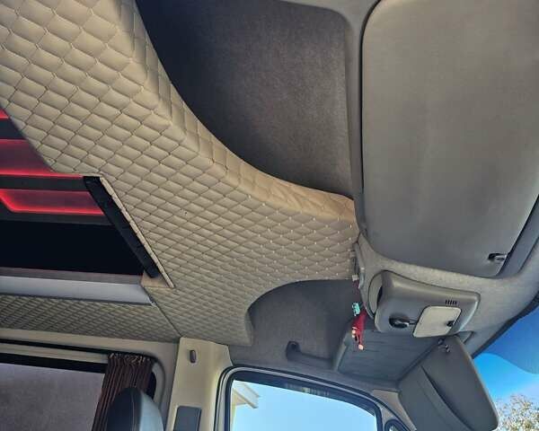 Белый Мерседес Sprinter, объемом двигателя 2.3 л и пробегом 580 тыс. км за 23000 $, фото 12 на Automoto.ua