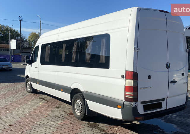 Мерседес Sprinter 2015 в Запорожье на Automoto.ua Белый Мерседес Sprinter, объемом двигателя 2.2 л и пробегом 800 тыс. км за 22499 $, фото 3 на Automoto.ua