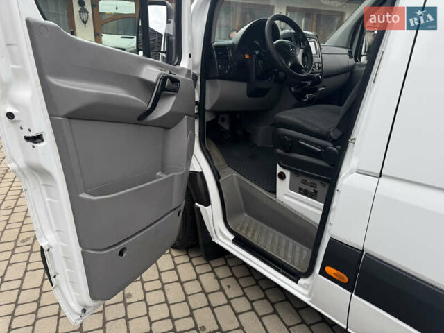 Белый Мерседес Sprinter, объемом двигателя 2.14 л и пробегом 564 тыс. км за 22999 $, фото 24 на Automoto.ua