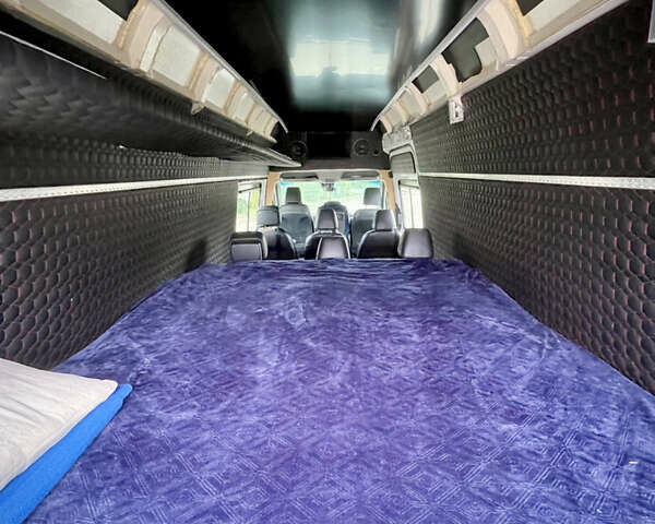 Белый Мерседес Sprinter, объемом двигателя 2.1 л и пробегом 545 тыс. км за 23990 $, фото 12 на Automoto.ua