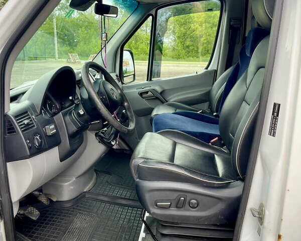Белый Мерседес Sprinter, объемом двигателя 2.1 л и пробегом 545 тыс. км за 23990 $, фото 15 на Automoto.ua
