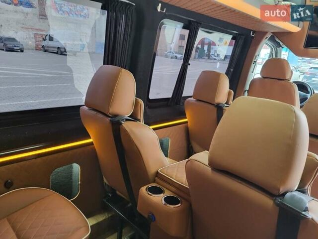 Белый Мерседес Sprinter, объемом двигателя 0 л и пробегом 410 тыс. км за 39000 $, фото 11 на Automoto.ua
