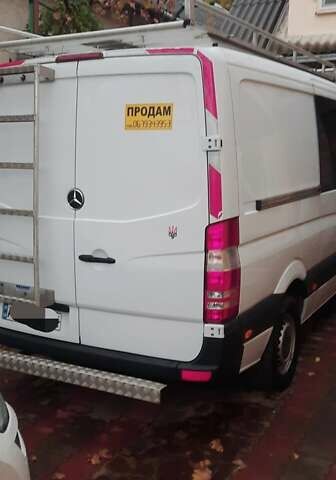 Белый Мерседес Sprinter, объемом двигателя 2.1 л и пробегом 195 тыс. км за 22000 $, фото 2 на Automoto.ua