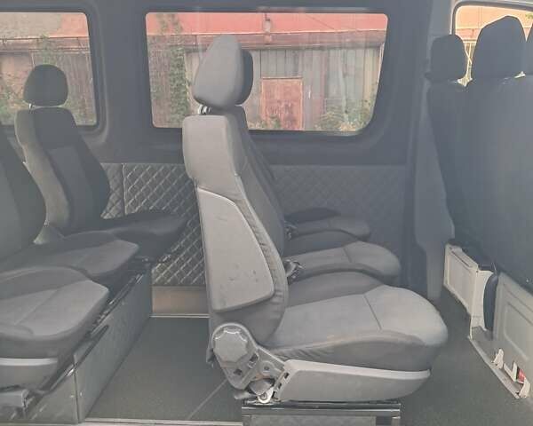 Белый Мерседес Sprinter, объемом двигателя 2.14 л и пробегом 380 тыс. км за 21000 $, фото 5 на Automoto.ua