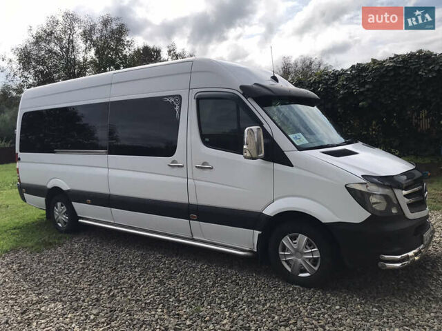 Белый Мерседес Sprinter, объемом двигателя 2.87 л и пробегом 650 тыс. км за 19000 $, фото 3 на Automoto.ua