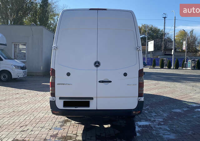Мерседес Sprinter 2015 в Запорожье на Automoto.ua Белый Мерседес Sprinter, объемом двигателя 2.2 л и пробегом 800 тыс. км за 22499 $, фото 5 на Automoto.ua
