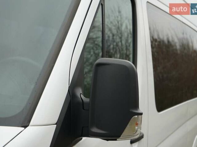 Белый Мерседес Sprinter, объемом двигателя 2.14 л и пробегом 320 тыс. км за 18595 $, фото 10 на Automoto.ua