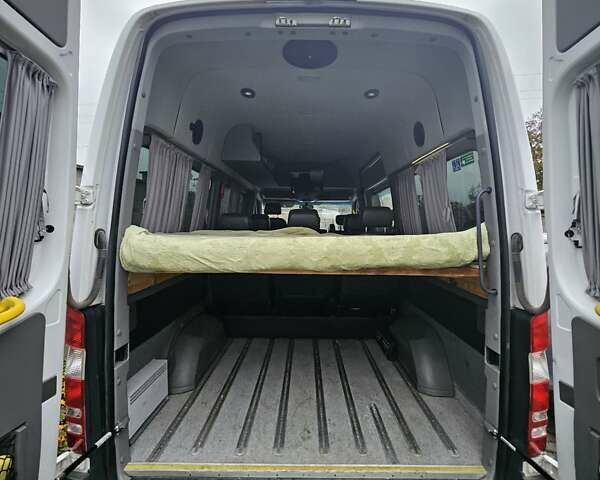 Білий Мерседес Sprinter, об'ємом двигуна 2.14 л та пробігом 320 тис. км за 25600 $, фото 10 на Automoto.ua
