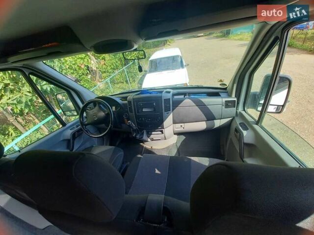Белый Мерседес Sprinter, объемом двигателя 2.14 л и пробегом 380 тыс. км за 21000 $, фото 25 на Automoto.ua