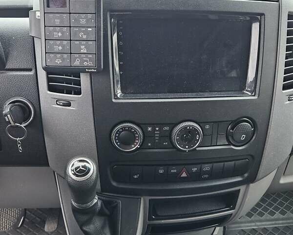 Білий Мерседес Sprinter, об'ємом двигуна 2.14 л та пробігом 320 тис. км за 25600 $, фото 15 на Automoto.ua