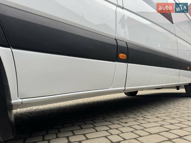 Белый Мерседес Sprinter, объемом двигателя 2.14 л и пробегом 564 тыс. км за 22999 $, фото 13 на Automoto.ua