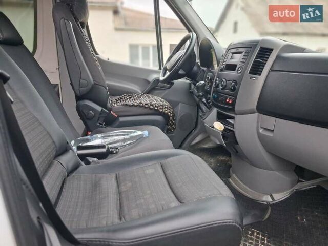Белый Мерседес Sprinter, объемом двигателя 3 л и пробегом 430 тыс. км за 30506 $, фото 9 на Automoto.ua