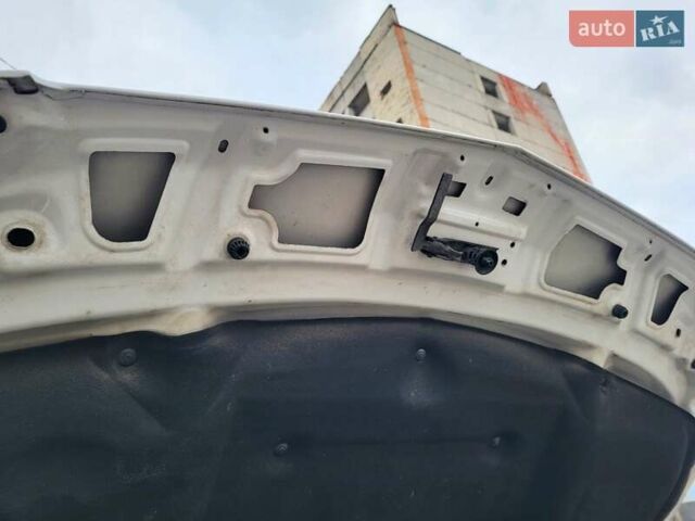 Белый Мерседес Sprinter, объемом двигателя 0 л и пробегом 410 тыс. км за 39000 $, фото 13 на Automoto.ua