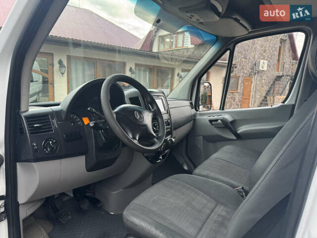 Белый Мерседес Sprinter, объемом двигателя 2.14 л и пробегом 564 тыс. км за 22999 $, фото 23 на Automoto.ua