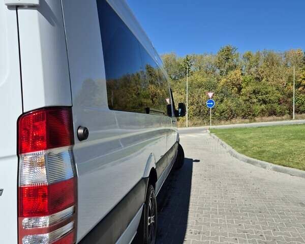 Белый Мерседес Sprinter, объемом двигателя 0 л и пробегом 410 тыс. км за 39000 $, фото 8 на Automoto.ua