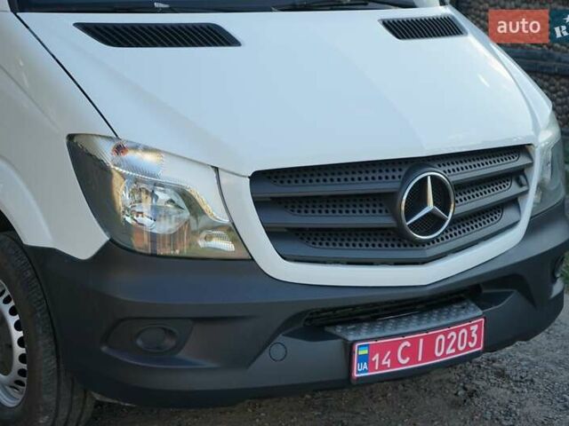 Мерседес Sprinter 2015 у Луцьку на Automoto.ua Білий Мерседес Sprinter, об'ємом двигуна 2.2 л та пробігом 320 тис. км за 20495 $, фото 2 на Automoto.ua