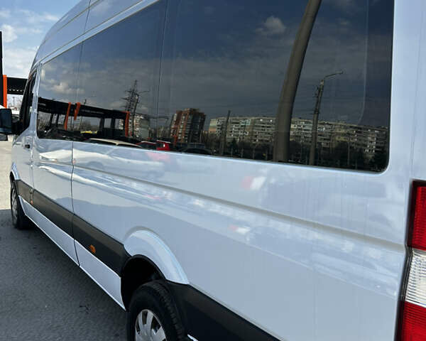 Белый Мерседес Sprinter, объемом двигателя 2.14 л и пробегом 347 тыс. км за 22500 $, фото 3 на Automoto.ua