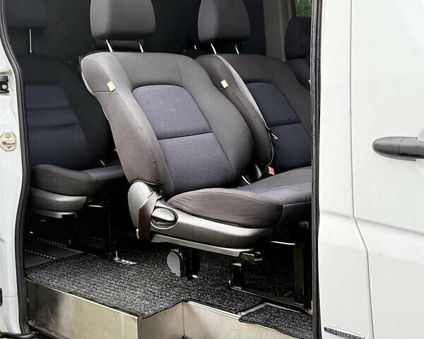 Белый Мерседес Sprinter, объемом двигателя 2.2 л и пробегом 384 тыс. км за 21000 $, фото 9 на Automoto.ua