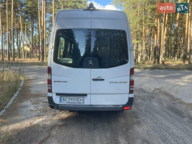 Білий Мерседес Sprinter, об'ємом двигуна 2.2 л та пробігом 497 тис. км за 16200 $, фото 5 на Automoto.ua