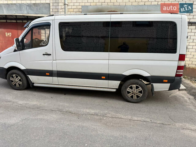Белый Мерседес Sprinter, объемом двигателя 2.14 л и пробегом 380 тыс. км за 18500 $, фото 8 на Automoto.ua
