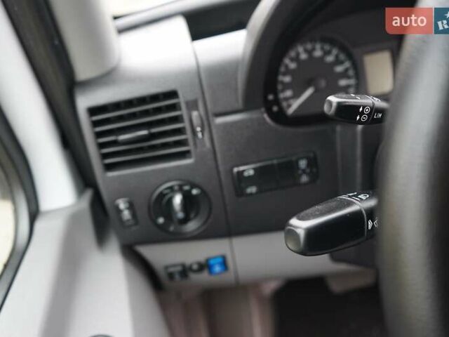 Белый Мерседес Sprinter, объемом двигателя 2.14 л и пробегом 320 тыс. км за 18595 $, фото 18 на Automoto.ua