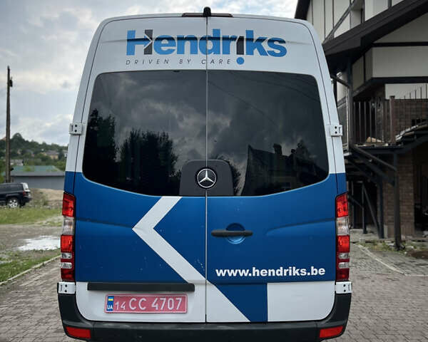Белый Мерседес Sprinter, объемом двигателя 0 л и пробегом 280 тыс. км за 18700 $, фото 4 на Automoto.ua