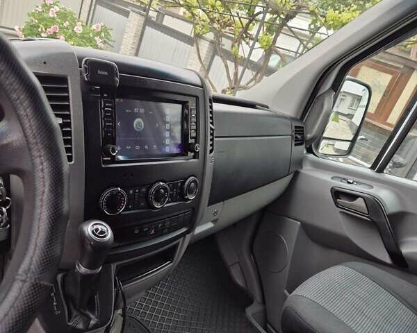 Белый Мерседес Sprinter, объемом двигателя 2.1 л и пробегом 395 тыс. км за 18300 $, фото 6 на Automoto.ua