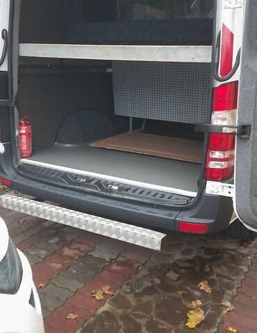 Белый Мерседес Sprinter, объемом двигателя 2.1 л и пробегом 195 тыс. км за 22000 $, фото 8 на Automoto.ua