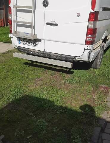 Белый Мерседес Sprinter, объемом двигателя 2.1 л и пробегом 195 тыс. км за 22000 $, фото 1 на Automoto.ua