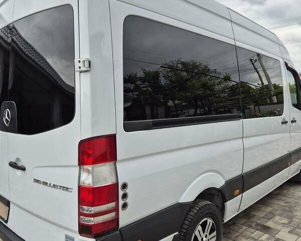 Белый Мерседес Sprinter, объемом двигателя 2.1 л и пробегом 395 тыс. км за 18300 $, фото 19 на Automoto.ua