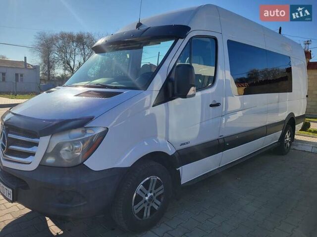 Белый Мерседес Sprinter, объемом двигателя 2.99 л и пробегом 580 тыс. км за 27500 $, фото 3 на Automoto.ua