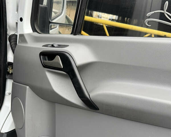 Белый Мерседес Sprinter, объемом двигателя 2.14 л и пробегом 380 тыс. км за 18500 $, фото 12 на Automoto.ua