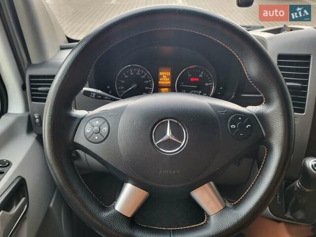 Білий Мерседес Sprinter, об'ємом двигуна 0 л та пробігом 420 тис. км за 39000 $, фото 17 на Automoto.ua