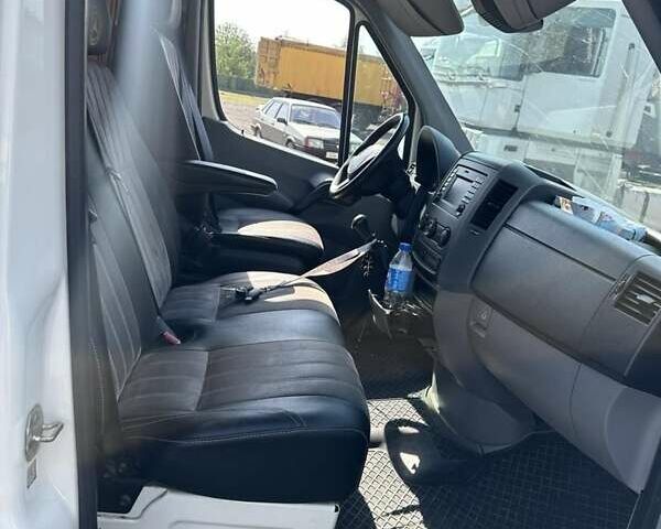 Білий Мерседес Sprinter, об'ємом двигуна 2.14 л та пробігом 326 тис. км за 26500 $, фото 4 на Automoto.ua