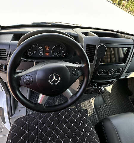 Білий Мерседес Sprinter, об'ємом двигуна 2.2 л та пробігом 320 тис. км за 24900 $, фото 6 на Automoto.ua