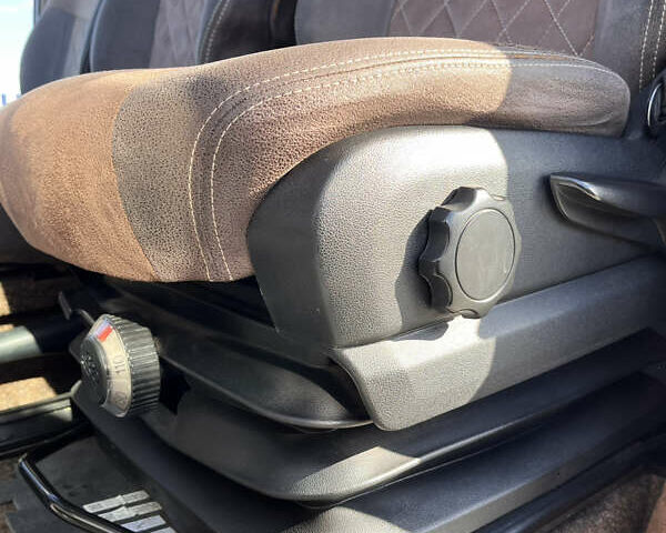 Белый Мерседес Sprinter, объемом двигателя 3 л и пробегом 895 тыс. км за 23700 $, фото 12 на Automoto.ua