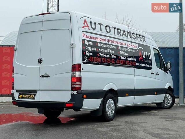 Белый Мерседес Sprinter, объемом двигателя 2.2 л и пробегом 737 тыс. км за 25000 $, фото 2 на Automoto.ua