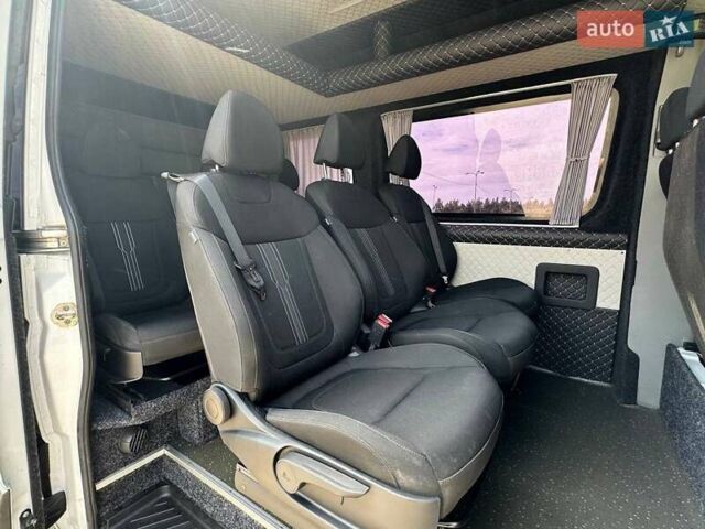 Белый Мерседес Sprinter, объемом двигателя 2.1 л и пробегом 339 тыс. км за 24300 $, фото 11 на Automoto.ua