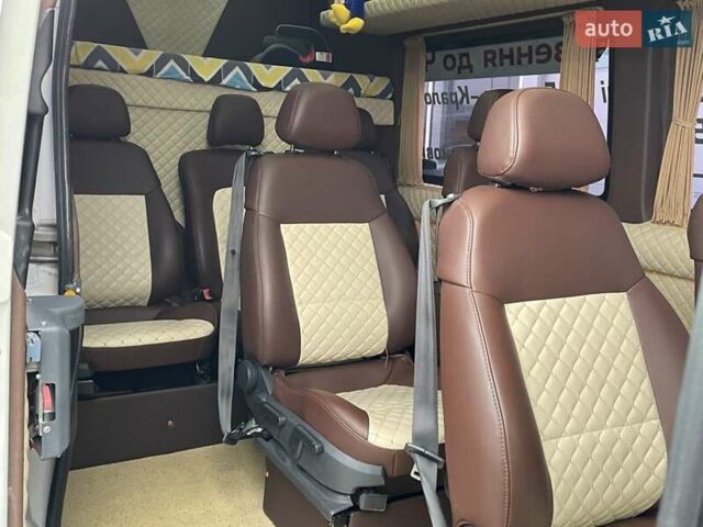 Белый Мерседес Sprinter, объемом двигателя 2.2 л и пробегом 737 тыс. км за 25000 $, фото 39 на Automoto.ua