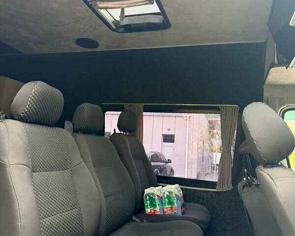 Білий Мерседес Sprinter, об'ємом двигуна 2.99 л та пробігом 740 тис. км за 27000 $, фото 6 на Automoto.ua