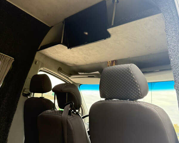 Білий Мерседес Sprinter, об'ємом двигуна 2.99 л та пробігом 740 тис. км за 27000 $, фото 8 на Automoto.ua