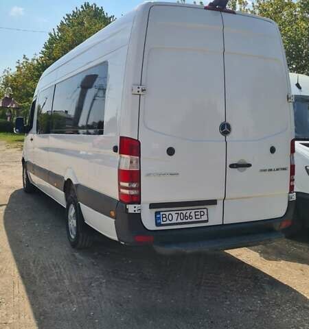 Белый Мерседес Sprinter, объемом двигателя 2.2 л и пробегом 345 тыс. км за 32999 $, фото 7 на Automoto.ua