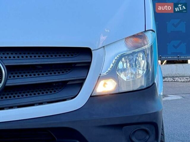 Білий Мерседес Sprinter, об'ємом двигуна 2.1 л та пробігом 226 тис. км за 25500 $, фото 7 на Automoto.ua