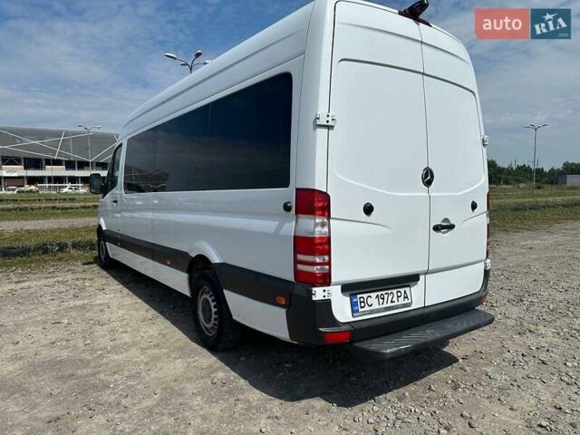 Белый Мерседес Sprinter, объемом двигателя 2.1 л и пробегом 339 тыс. км за 24300 $, фото 3 на Automoto.ua