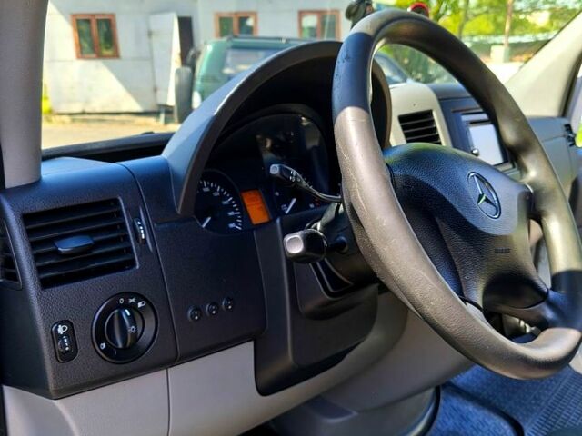 Белый Мерседес Sprinter, объемом двигателя 2.2 л и пробегом 338 тыс. км за 25500 $, фото 8 на Automoto.ua