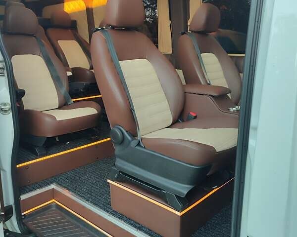 Белый Мерседес Sprinter, объемом двигателя 2.1 л и пробегом 800 тыс. км за 22000 $, фото 32 на Automoto.ua