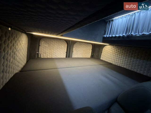 Белый Мерседес Sprinter, объемом двигателя 2.2 л и пробегом 519 тыс. км за 17900 $, фото 17 на Automoto.ua