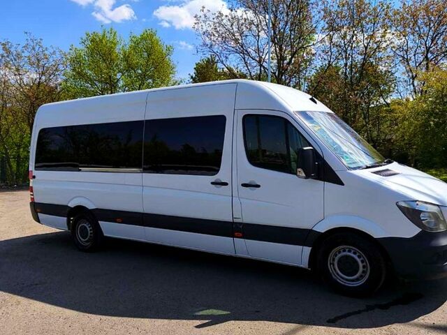 Белый Мерседес Sprinter, объемом двигателя 2.2 л и пробегом 338 тыс. км за 25500 $, фото 4 на Automoto.ua