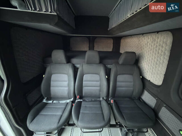 Белый Мерседес Sprinter, объемом двигателя 2.2 л и пробегом 519 тыс. км за 17900 $, фото 12 на Automoto.ua